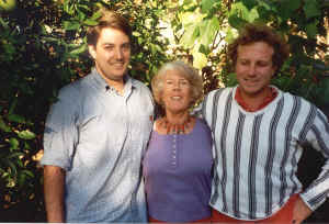 second-set4_1-isabel and guys.jpg (177020 bytes)